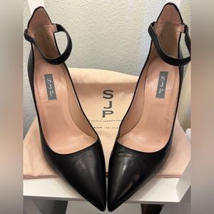 SJP  Sarah Jessica Parker vero cuoio black leather pumps